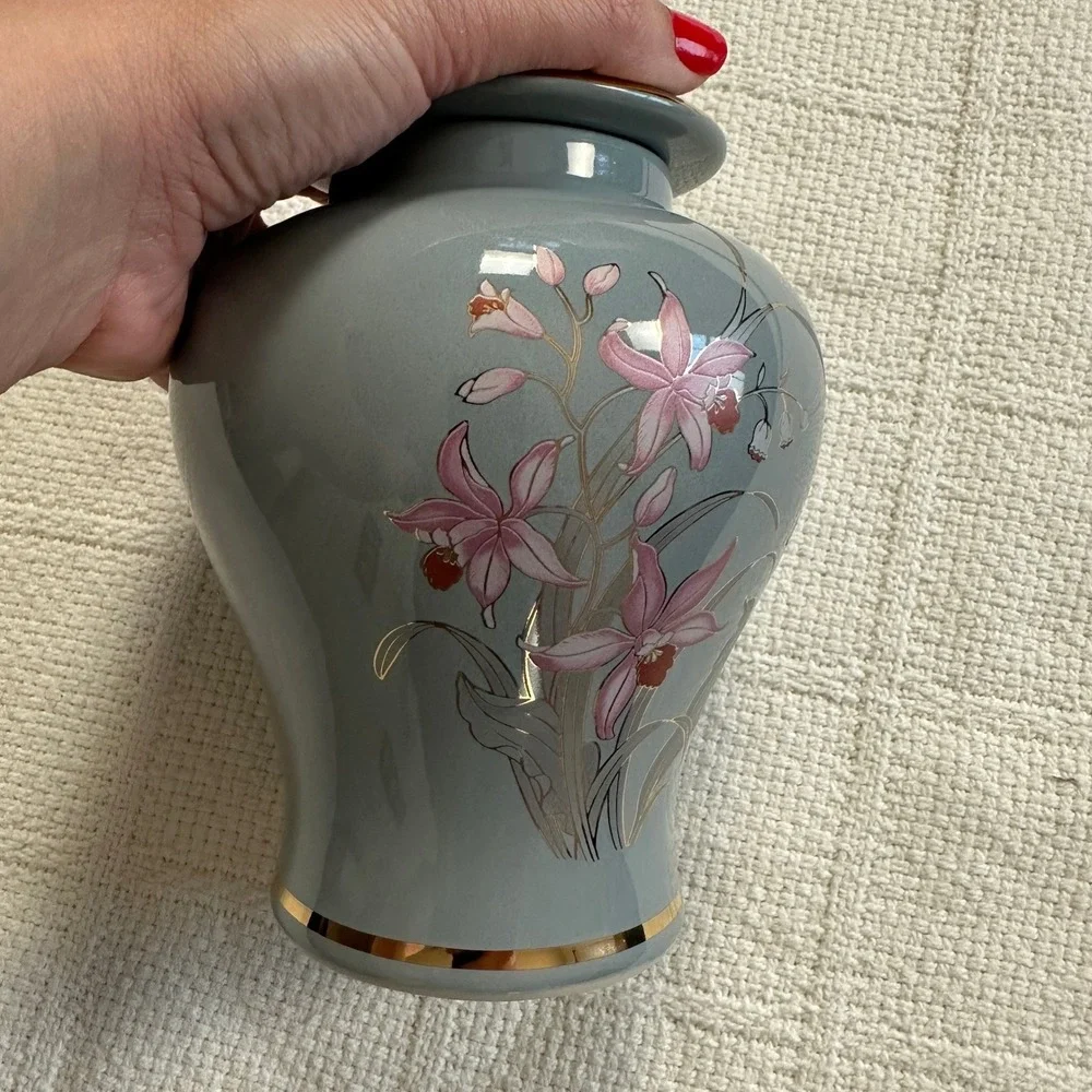 VTG Fine China Japan Ginger Jar Urn 8.5in Gray Floral‎ Gold Japandi